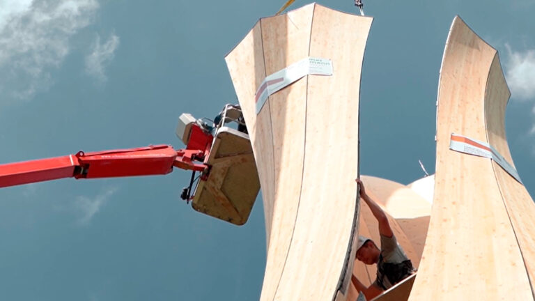 Madera automoldeable, la retorcida Torre de Urbach