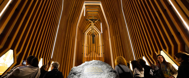 CAPILLA DE SAN JUAN PABLO II EN LA CATEDRAL DE LA ALMUDENA #Arquitecturademadera