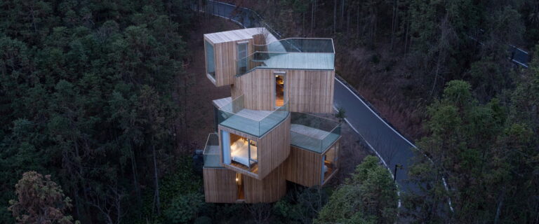 CASA DEL ÁRBOL EN LA MONTAÑA DE QIYUN #Arquitecturademadera