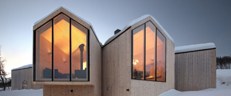 LODGE DE MONTAÑA CON VISTAS DIVIDIDAS #Arquitecturademadera