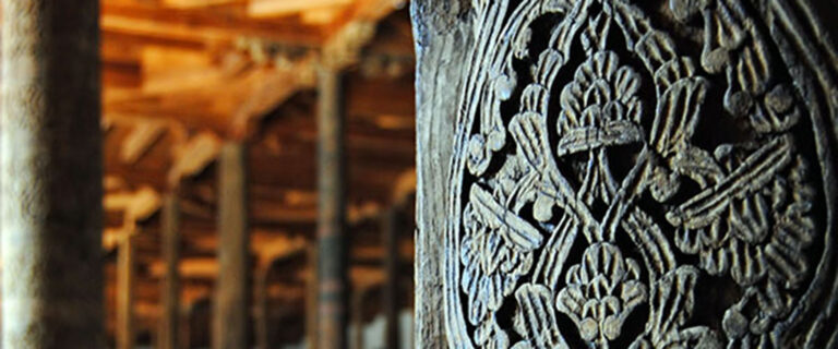 LAS COLUMNAS DE LA MEZQUITA DE KHIVA #Arquitecturademadera