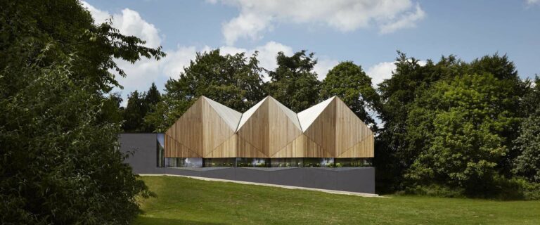 PISCINA DEL COLEGIO ALFRISTON #Arquitecturademadera